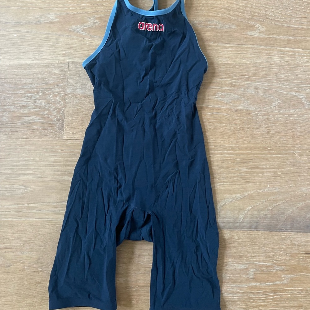 Arena Carbon Air tech suit Size 24